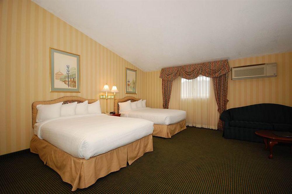 Best Western Plus, The Inn At Hampton Habitación foto