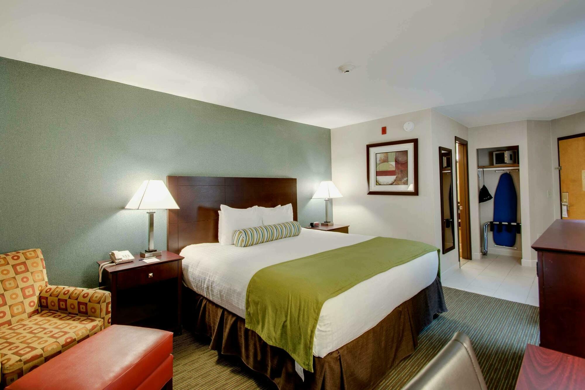 Best Western Plus, The Inn At Hampton Exterior foto